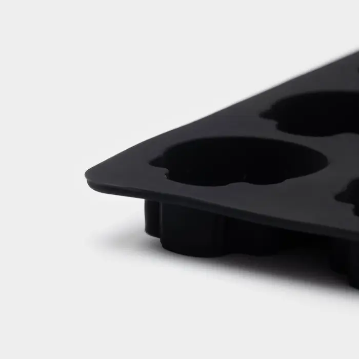 Форма для конфет и шоколада Доляна &laquo;Череп&raquo;, силикон, 21.5&times;7.8&times;1.3 см, 10 ячеек (3.2&times;2.9 см), чёрная