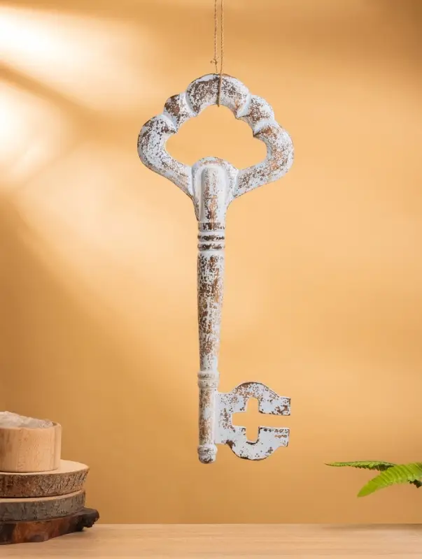 Сувенир «Ключ от счастья», 4.5×21×50 +/- 3 см, дерево, голубой Сувенир «Ключ от счастья», 4.5×21×50 +/- 3 см, дерево, голубой