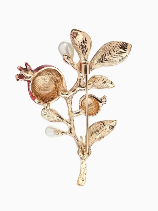 Брошь &laquo;Ветвь гранатовая&raquo;, цвет красно-зелёный в золоте