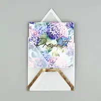 Открытка с конвертом &laquo;Подарок&raquo;, тиснение, 7&times;7 см