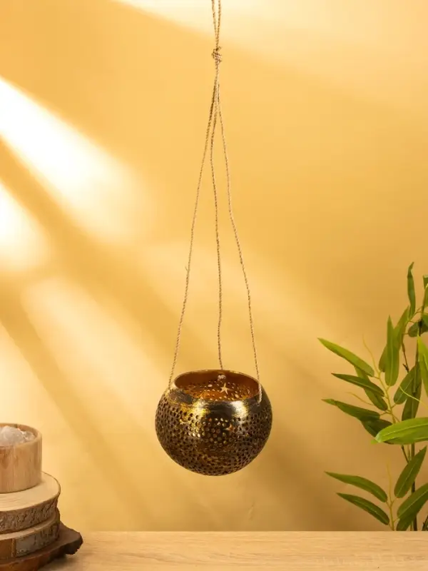 Подсвечник подвесной из кокоса, 14×14×10 см, чёрно-золотой