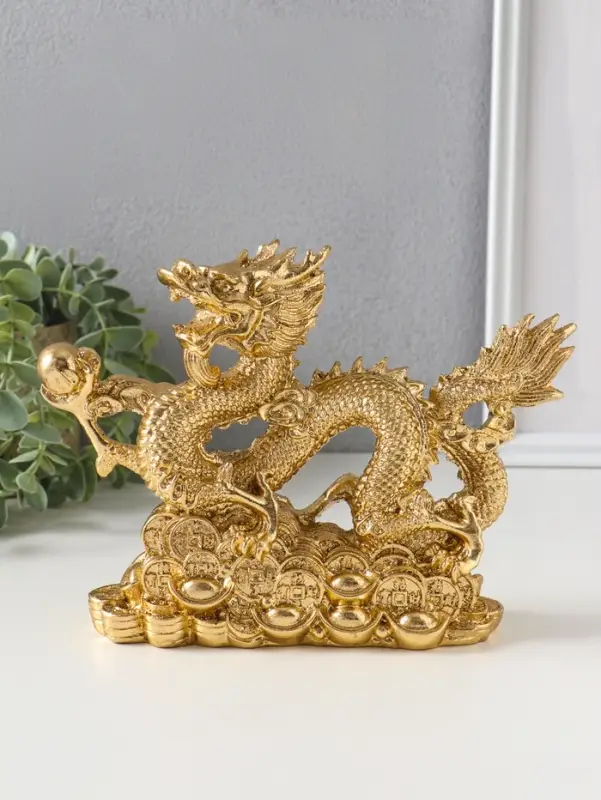 Нэцкэ полистоун "Дракон с шаром на монетах" золото 21х16,5х6 см
