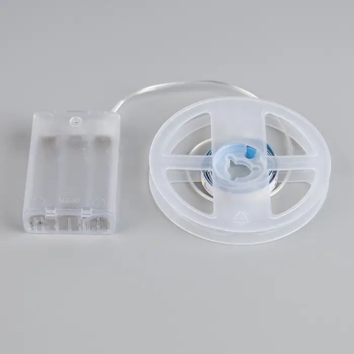 Светодиодная лента Luazon Lighting 1 м, IP20, SMD2835, 30 LED/м, 3хАА, 6000К Светодиодная лента Luazon Lighting 1 м, IP20, SMD2835, 30 LED/м, 3хАА, 6000К