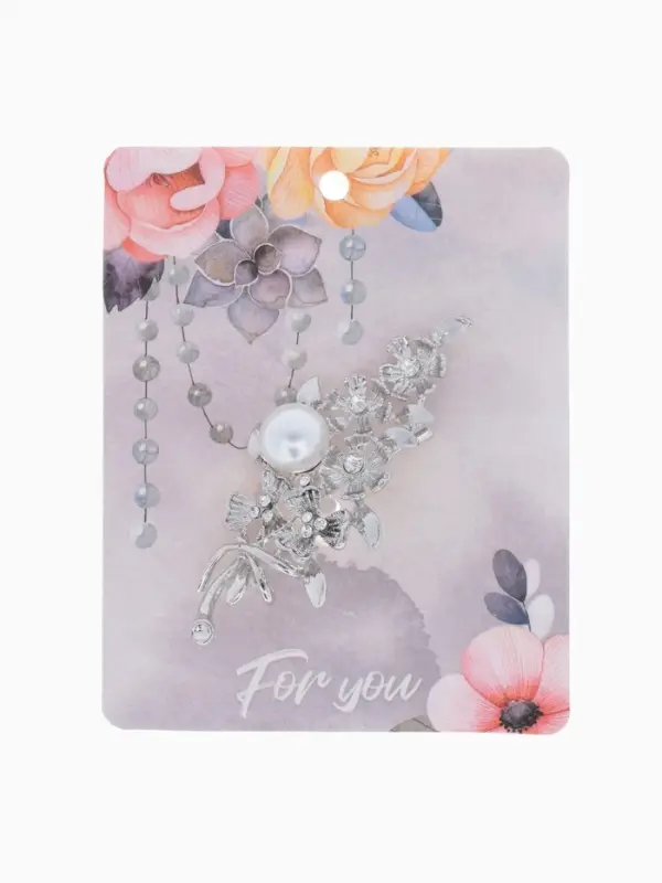 Брошь &laquo;Букет с жемчугом&raquo;, белая в серебре