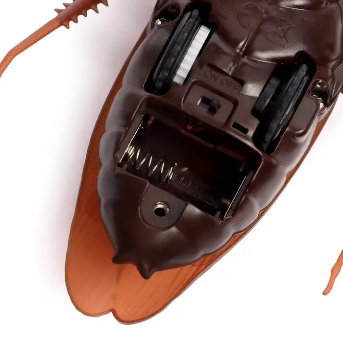 Жук радиоуправляемый &laquo;Таракан&raquo;, работает от батареек, свет