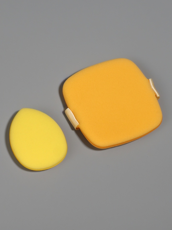 Набор спонжей д/макияжа 2 шт: капля, пуховка в пласт футляр латекс желтый пакет QF Набор спонжей д/макияжа 2 шт: капля, пуховка в пласт футляр латекс желтый пакет QF