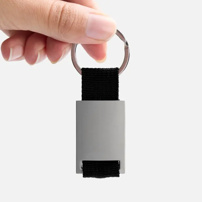 Брелок Inlet с тканевой вставкой, черный Брелок Inlet с тканевой вставкой, черный