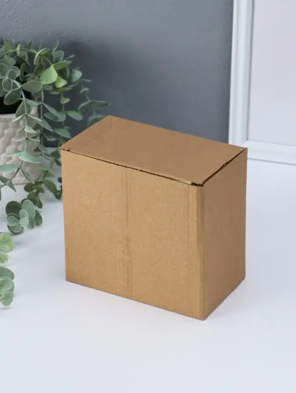 Сувенир полистоун "Молодые родители с малышом" 6,8х13,5х11,5 см