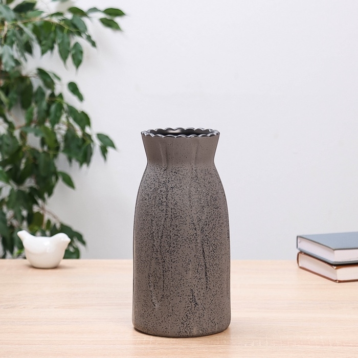 Ваза керамика настольная Ваза керамика настольная "Аластер" изгиб, 23,5х11,5 см, серый