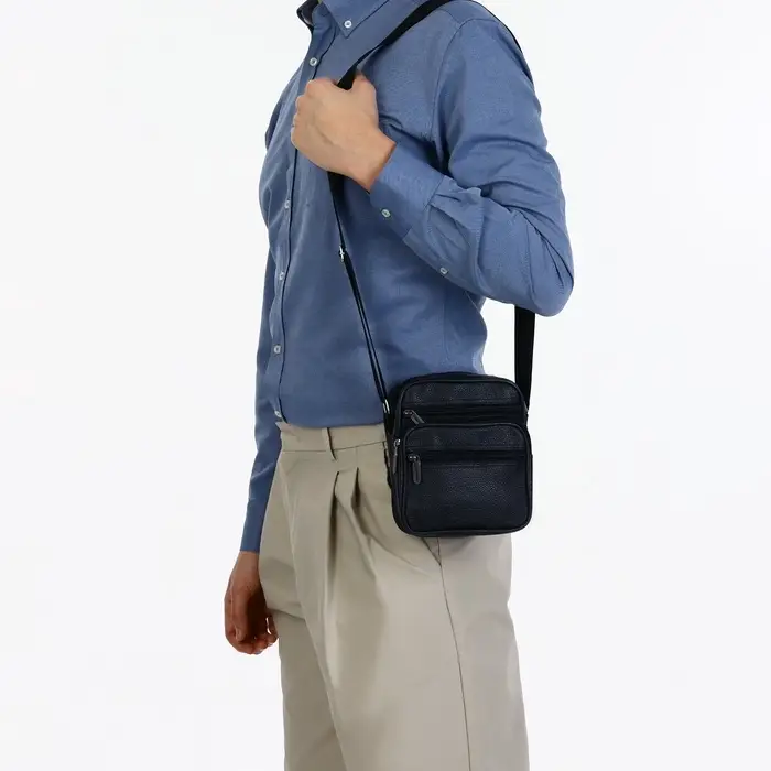 Сумка кросс-боди мужская на молнии, 3 наружных кармана, 18&times;9.5&times;15.5 см, чёрная