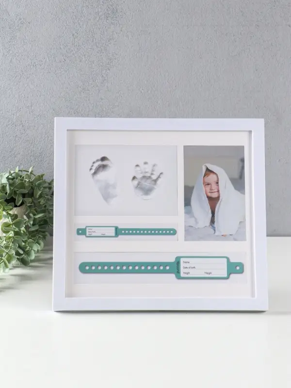 Фоторамка пластик 10х15 см с полимерной глиной "Первое фото" белая 30,8х33,5х2 см