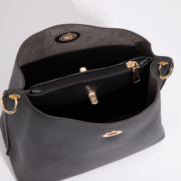 Сумка кросс-боди на застёжке, цвет чёрный Сумка кросс-боди на застёжке, цвет чёрный