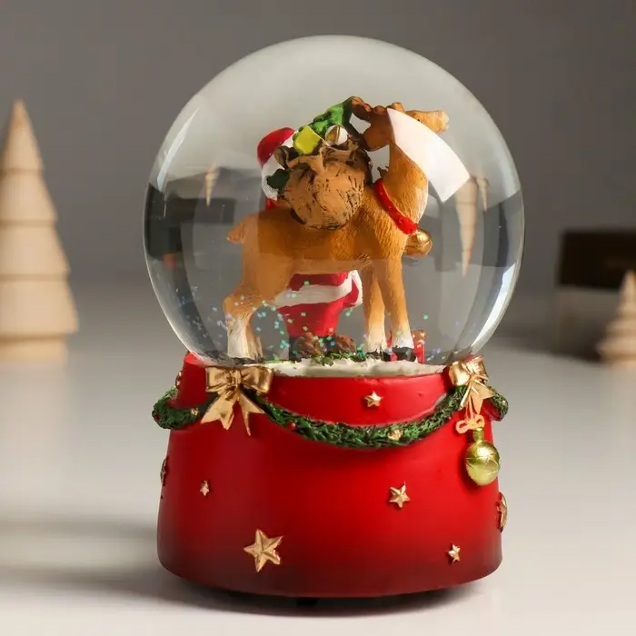 Сувенир полистоун водяной шар музыка механ. "Дед Мороз и северный олень" 11,5х11,5х14 см