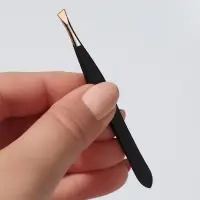 Пинцет скошенный, узкий, 8.5 см, цвет чёрный, золотистый