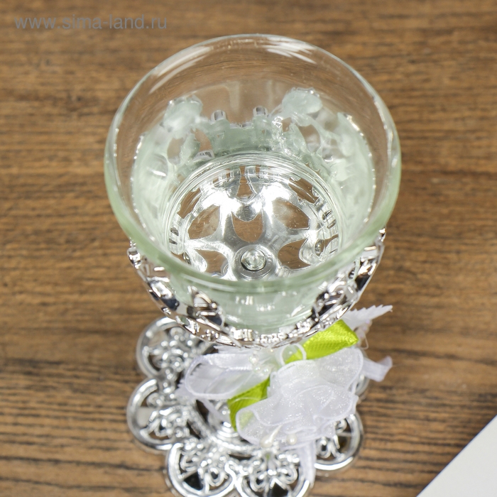 Подсвечник стекло, пластик на 1 свечу Подсвечник стекло, пластик на 1 свечу "Сердцебиение" бокал на ножке серебро 14,5х6х6 см