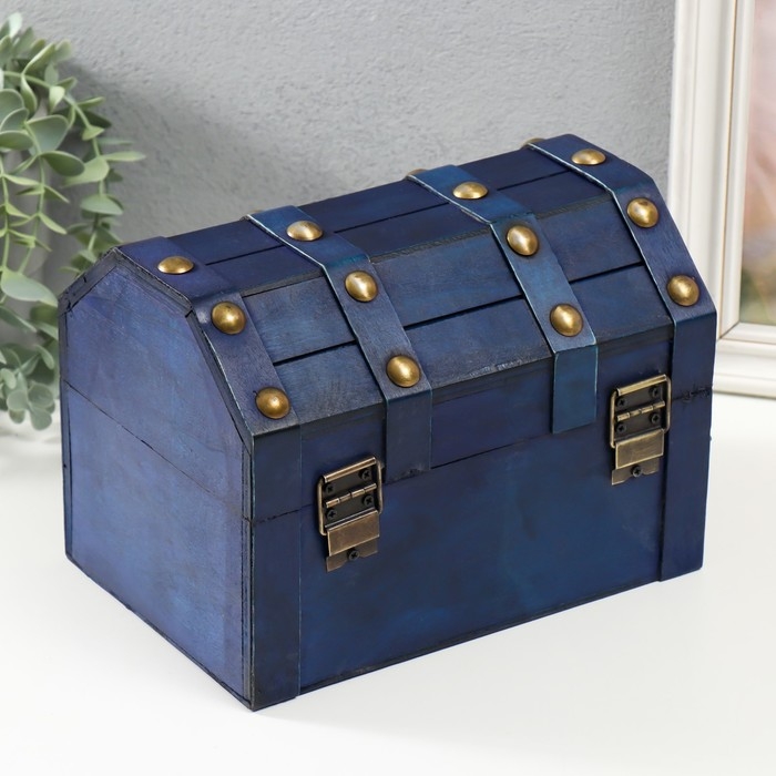 Шкатулка сундучок дерево  Шкатулка сундучок дерево "Лев. С заклёпками" ярко-синяя 16х15,5х22 см