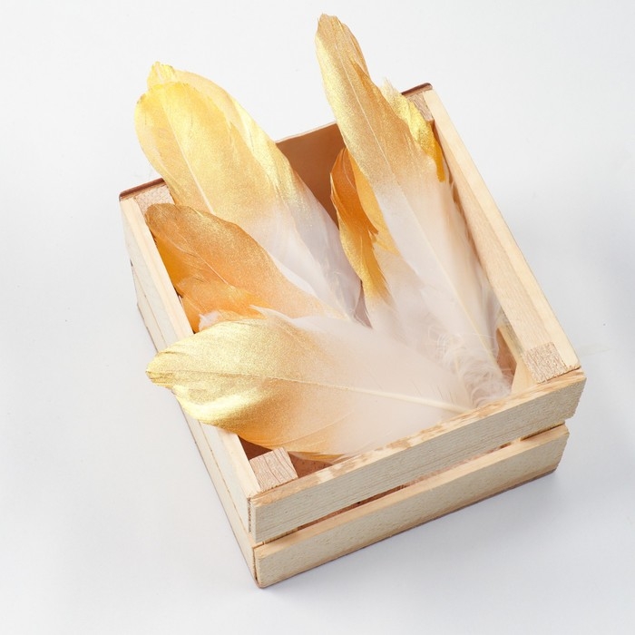 Перья для декора, золото , частичная окраска 13-15 см 10 шт Перья для декора, золото , частичная окраска 13-15 см 10 шт