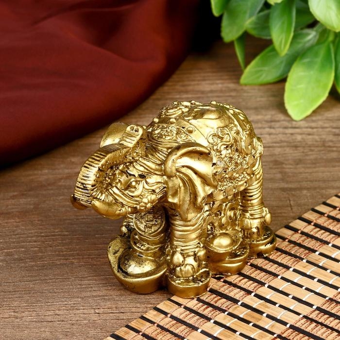 Нэцкэ полистоун Нэцкэ полистоун "Слон на монетах" бронза 6,7х8,2х4,6 см