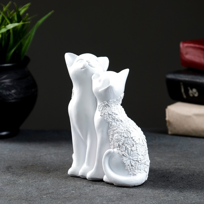 Фигура Фигура "Кот и Кошка" белый, 14х13см
