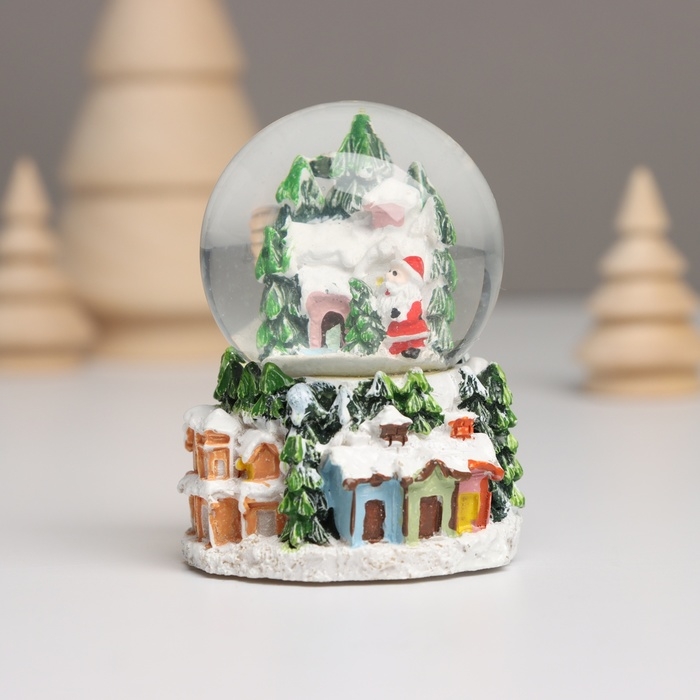 Сувенир полистоун водяной шар свет Сувенир полистоун водяной шар свет "Дед Мороз и заснеженный домик" МИКС 5х5х7,2 см