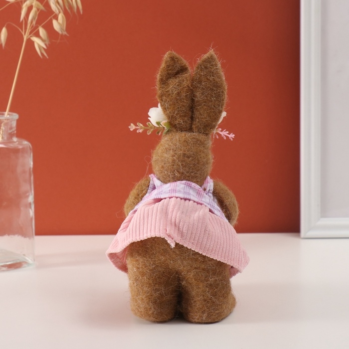 Декор Декор "Заюшка в розовом платьице с корзинкой с яичками" 14х22х10 см