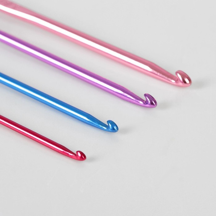 Набор для вязания, 28 предметов, в футляре Набор для вязания, 28 предметов, в футляре