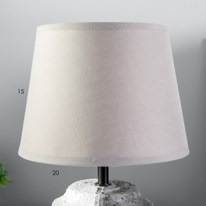 Настольная лампа Настольная лампа "Киана" Е14 40Вт серо-белый 20х20х33см RISALUX