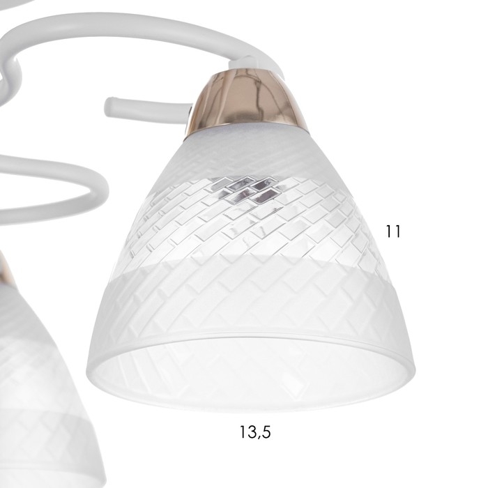 Люстра Люстра "Линда" 3х60Вт Е27 Белый, золото 47х47х23см