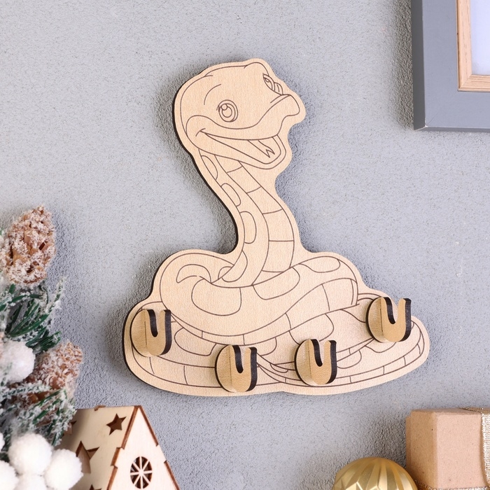 Новый год. Ключница с символом года Новый год. Ключница с символом года "Змейка 2025", 14,3 х 15 х 3 см