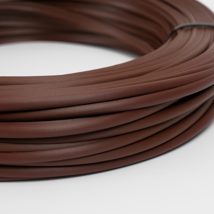 Ротанг искусственный гладкий 6 мм 100 м полутрубка (каштан) Ротанг искусственный гладкий 6 мм 100 м полутрубка (каштан)