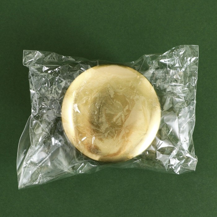 Новогодняя ароматическая свеча в банке «Новый год: Богатство», аромат ваниль, 6 х 6 х 4 см. Новогодняя ароматическая свеча в банке «Новый год: Богатство», аромат ваниль, 6 х 6 х 4 см.