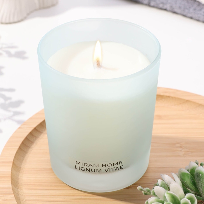 Свеча ароматическая в стекле  Свеча ароматическая в стекле "LIGNUM VITAE", пало санто, кедр и амбра, 200 г