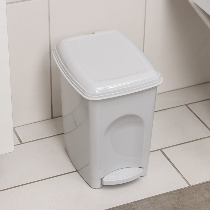 Контейнер для мусора Бытпласт «Педальный», 7 л, цвет МИКС Контейнер для мусора Бытпласт «Педальный», 7 л, цвет МИКС