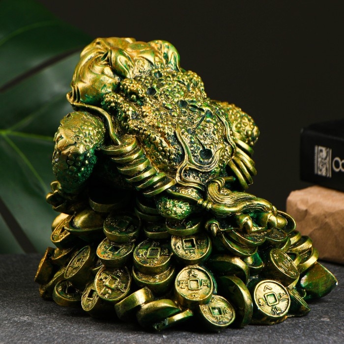 Копилка Копилка "Жаба на деньгах" зеленая с позолотой, 15х15х15см