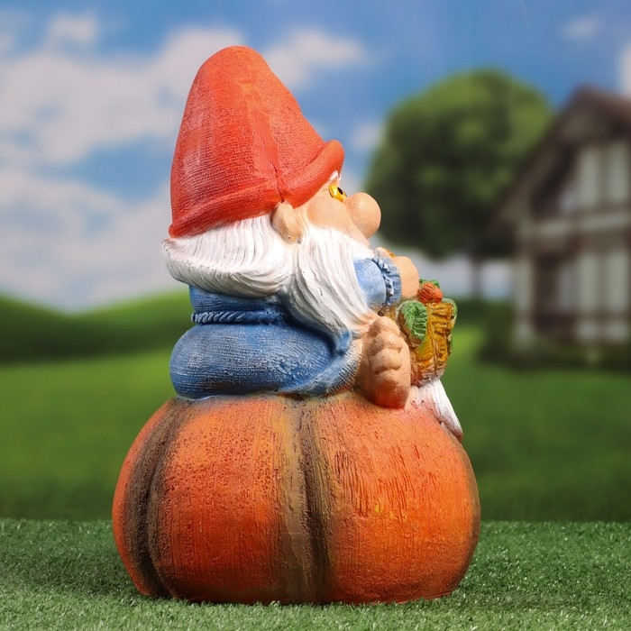 Садовая фигура Садовая фигура "Гном на тыкве" 36см