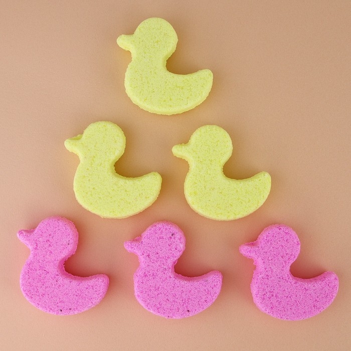 Подарочный набор косметики детский, бомбочки для ванны, 6 х 30 г, аромат малинового пирога, Новый Год Подарочный набор косметики детский, бомбочки для ванны, 6 х 30 г, аромат малинового пирога, Новый Год