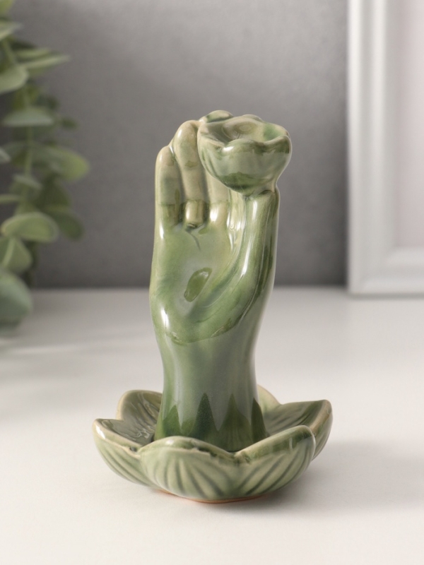 Подставка для благовоний керамика "Цветок в руке" 7,5х7,5х10,5 см