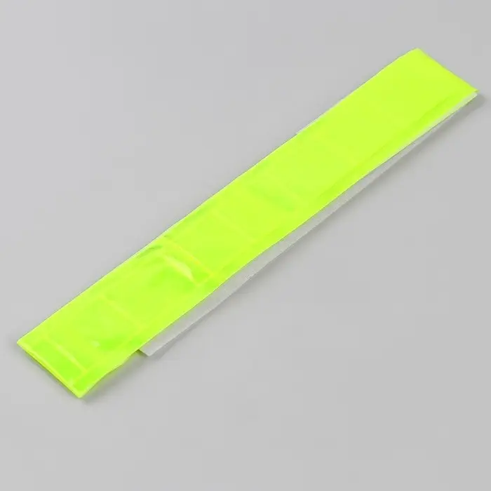 Светоотражающая повязка на липучке, 46±1 × 2,5 см, цвет жёлтый Светоотражающая повязка на липучке, 46±1 × 2,5 см, цвет жёлтый