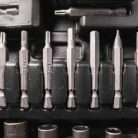 Набор инструмента ручного Bort BTK-138 (93418552)