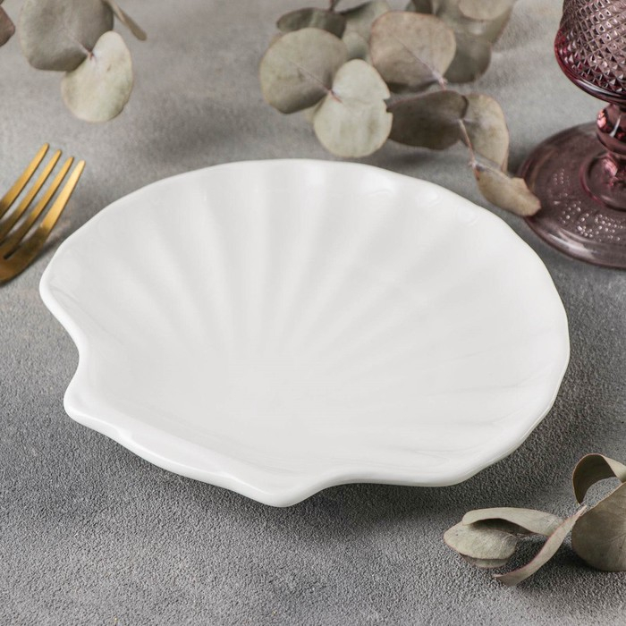 Блюдо-ракушка фарфоровое Wilmax Shelley, d=18 см, цвет белый Блюдо-ракушка фарфоровое Wilmax Shelley, d=18 см, цвет белый