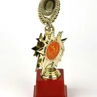 Кубок 192, 3 место, наградная фигура, золото, подставка пластик, 23 см