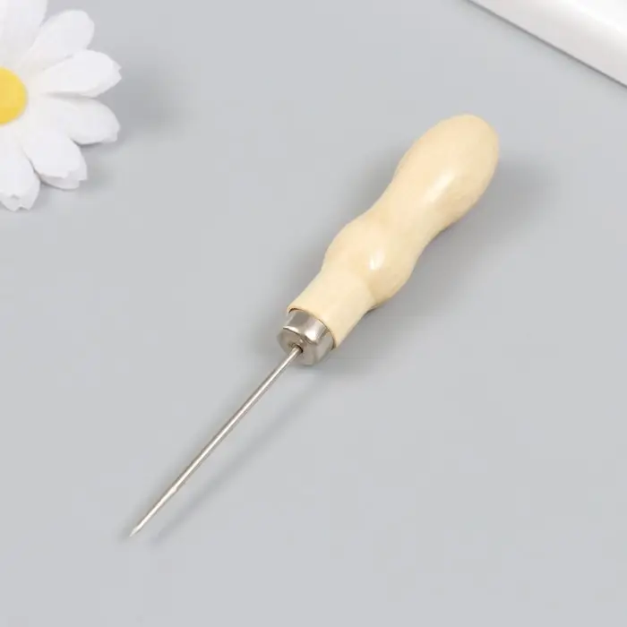 Шило дерево, металл, длина иглы 5,5 см толщина 0,2 см 2х2х13 см Шило дерево, металл, длина иглы 5,5 см толщина 0,2 см 2х2х13 см