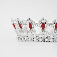 Топпер для торта &laquo;Корона&raquo;, 15&times;5 см, серебряная с красными стразами