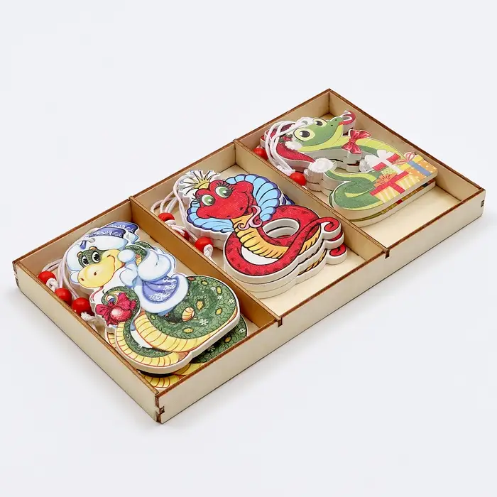 Елочные игрушки в деревянной подарочной упаковке, 9 шт.