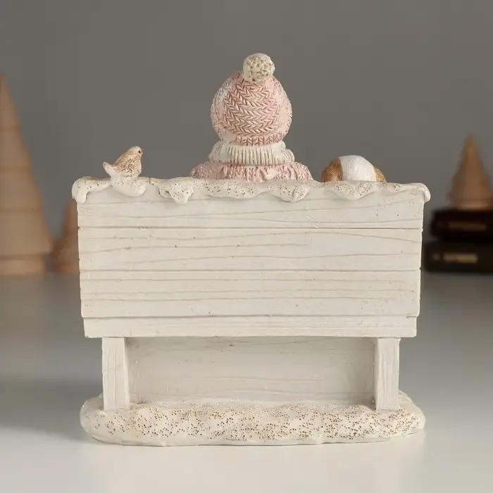 Фигурка полистоун &laquo;Девушка с подарочком и пёсиком на скамье&raquo;, 13&times;8&times;14 см