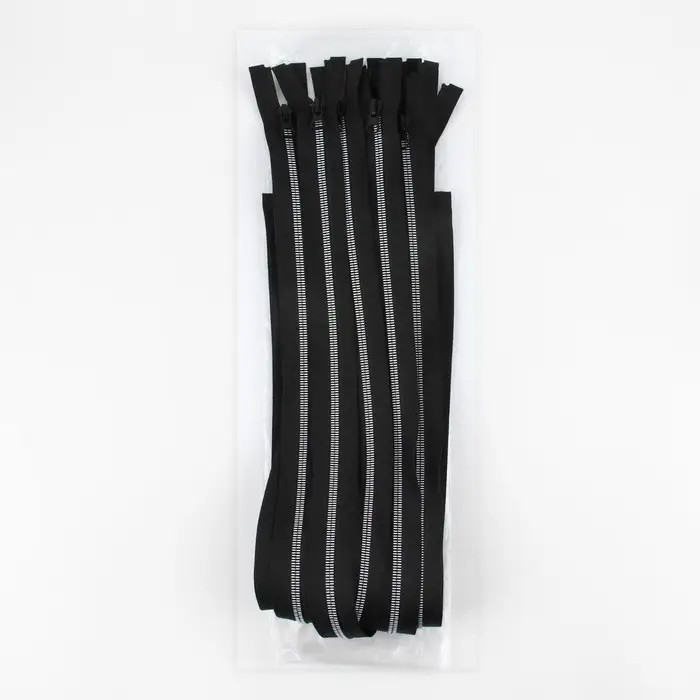 Молния «Трактор», №5, разъёмная, замок автомат, 80 см, чёрная, белая Молния «Трактор», №5, разъёмная, замок автомат, 80 см, чёрная, белая