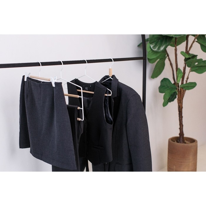 Плечики - вешалка для брюк и юбок LaDо́m Laconique, 36,5×31×1,1 см, многоуровневая, цвет белый Плечики - вешалка для брюк и юбок LaDо́m Laconique, 36,5×31×1,1 см, многоуровневая, цвет белый