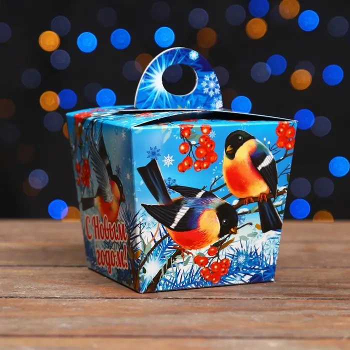 Подарочная новогодняя коробка «Снегири», упаковка, 10×9.2×9.2 см Подарочная новогодняя коробка «Снегири», упаковка, 10×9.2×9.2 см