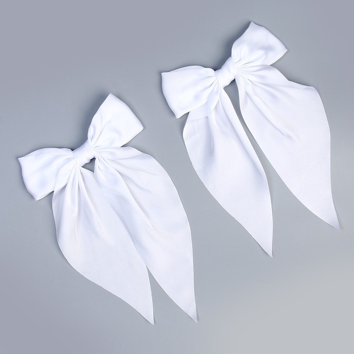 Набор выпускника «Выпускница школы» 6 предметов: лента красная, банты 2 шт., шары 3 шт.