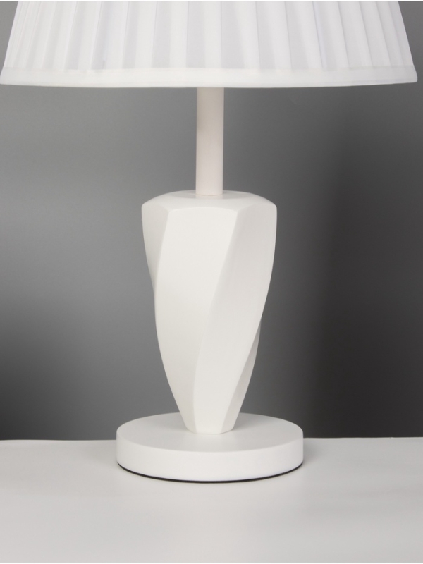 Лампа настольная BayerLux ЭКО Лампа настольная BayerLux ЭКО "Вероника" 1х40Вт Е27 белый 30х30х50см